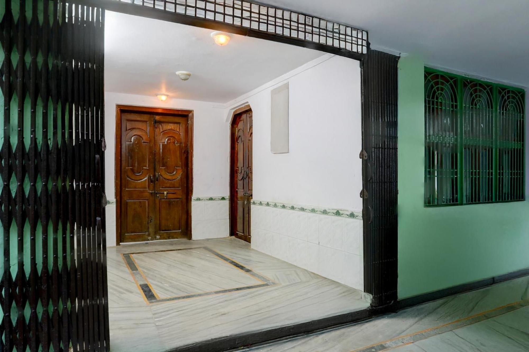 O Rajeshwari Varanasi