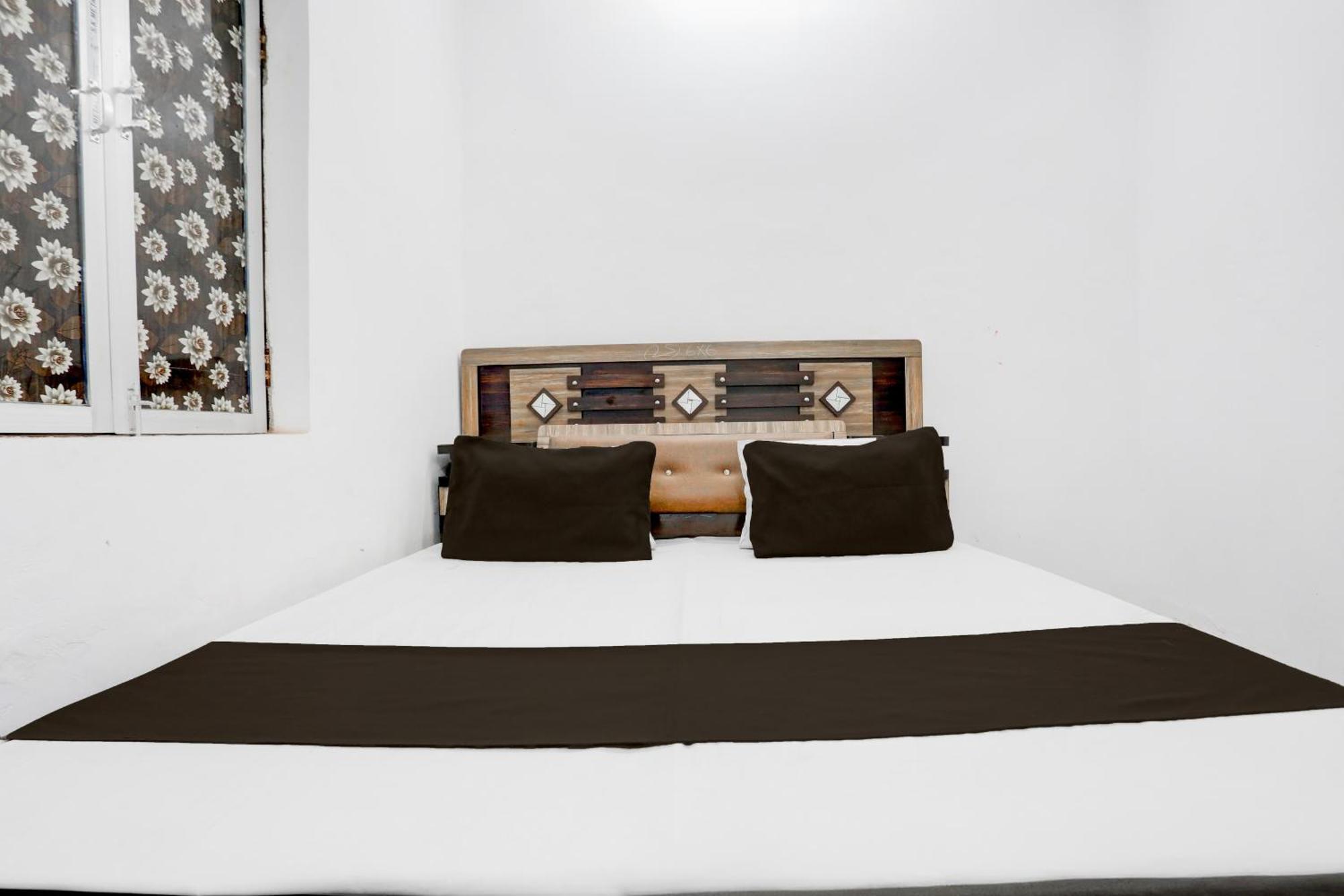 O Rajeshwari 3* Varanasi