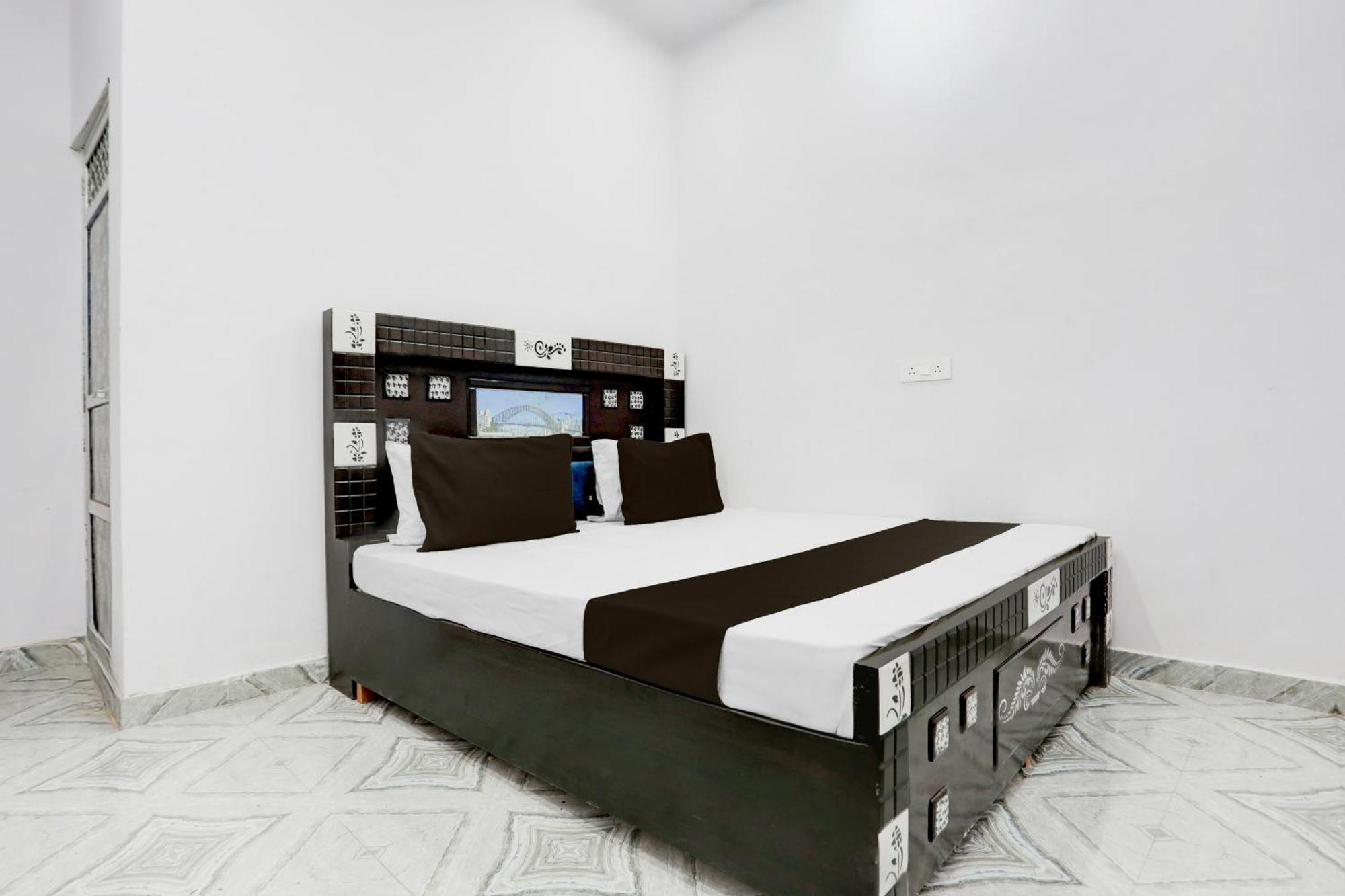 O Rajeshwari 3* Varanasi